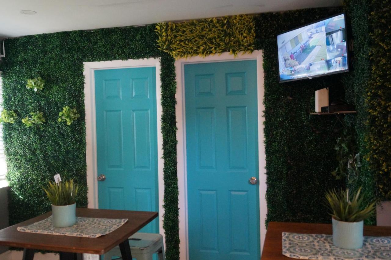 Art Graffiti Hostel Miami Exterior photo