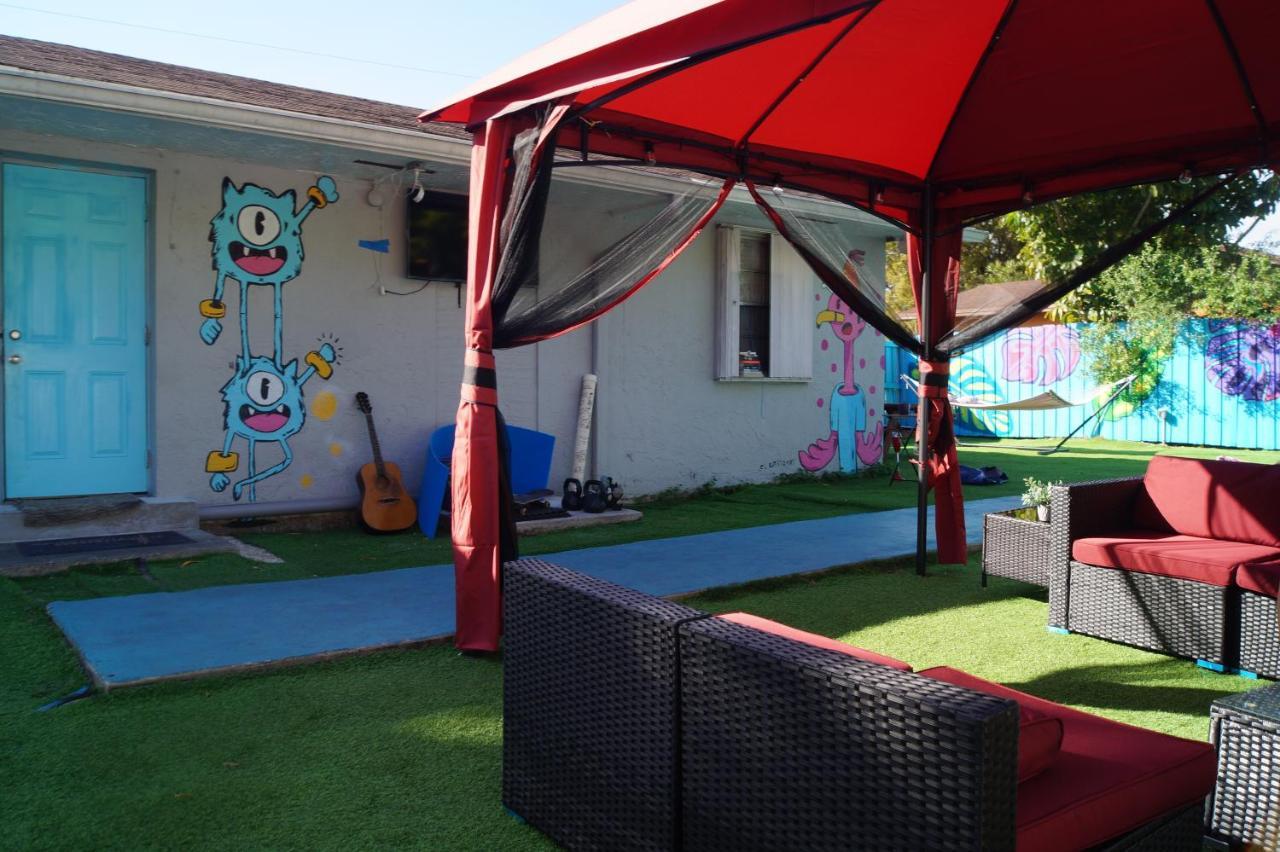 Art Graffiti Hostel Miami Exterior photo