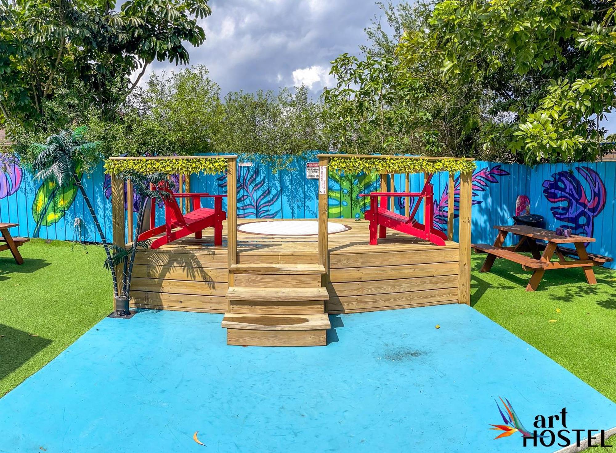 Art Graffiti Hostel Miami Exterior photo